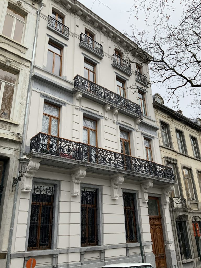 Maison de maître avec un enduit à la chaux clair