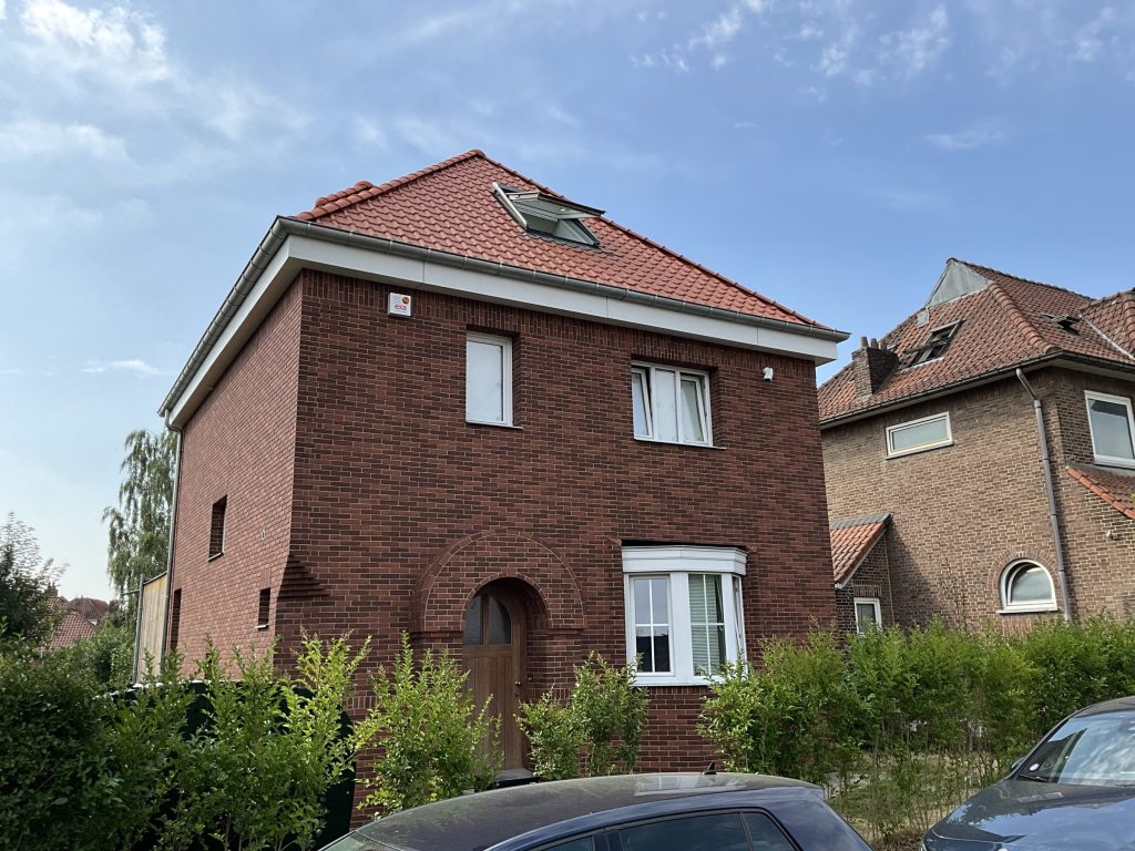 Maison en briques de parement
